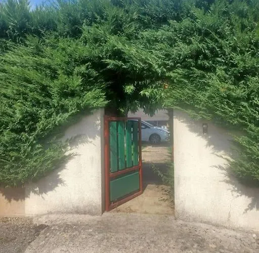 Ferienhaus Maison En Au Calme Fleurance